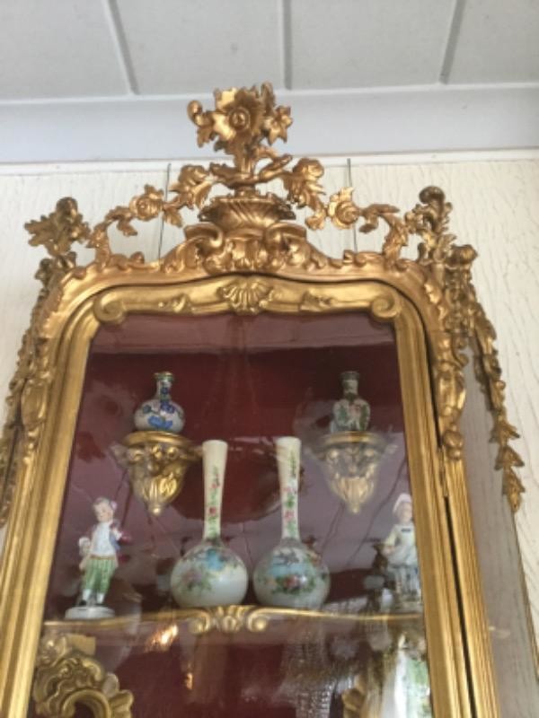 Guilded vitrine