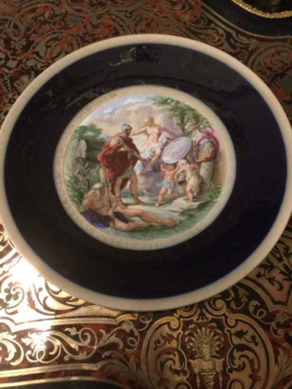 Plate signed bijenkorf 