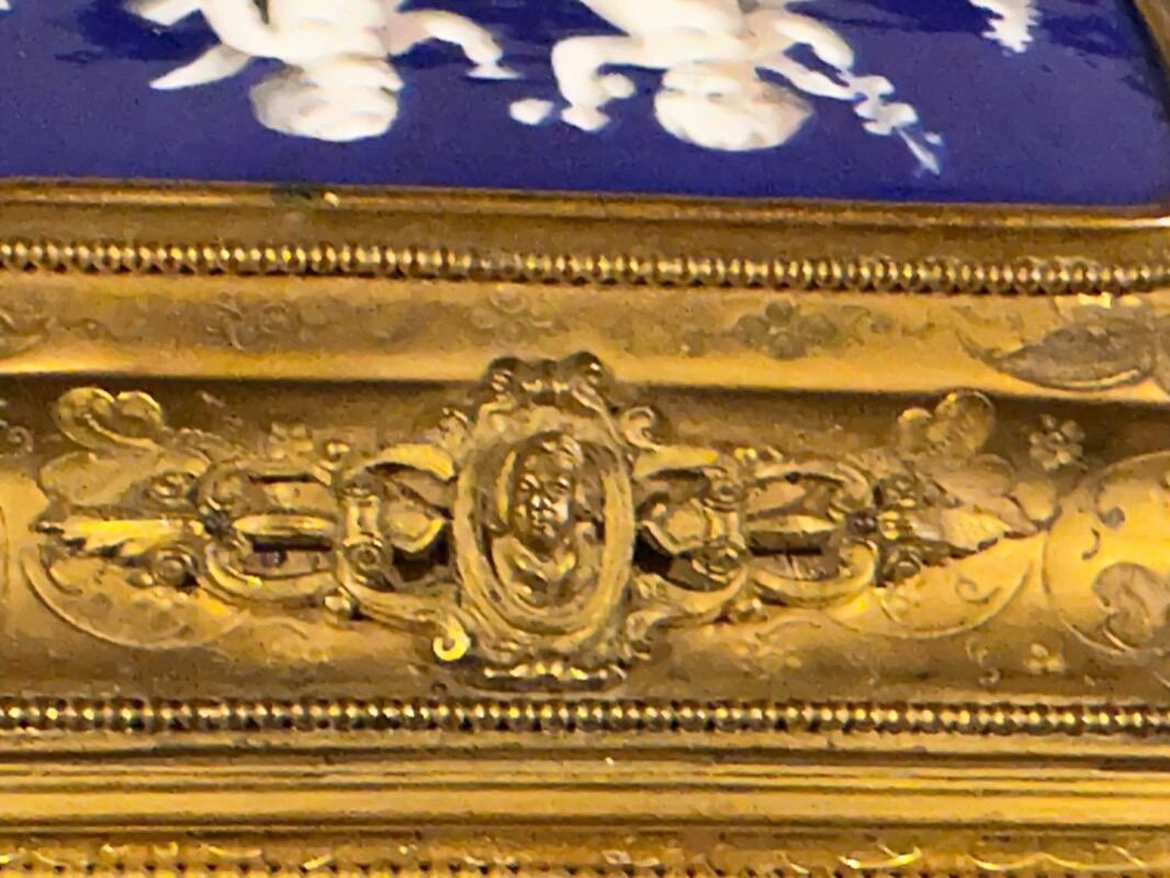 Box bronzes with sevres 